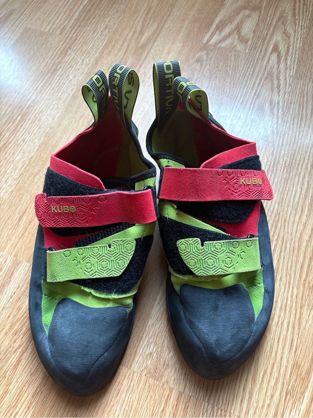 La Sportiva Kubo climbing shoes 9.5M 10.5W